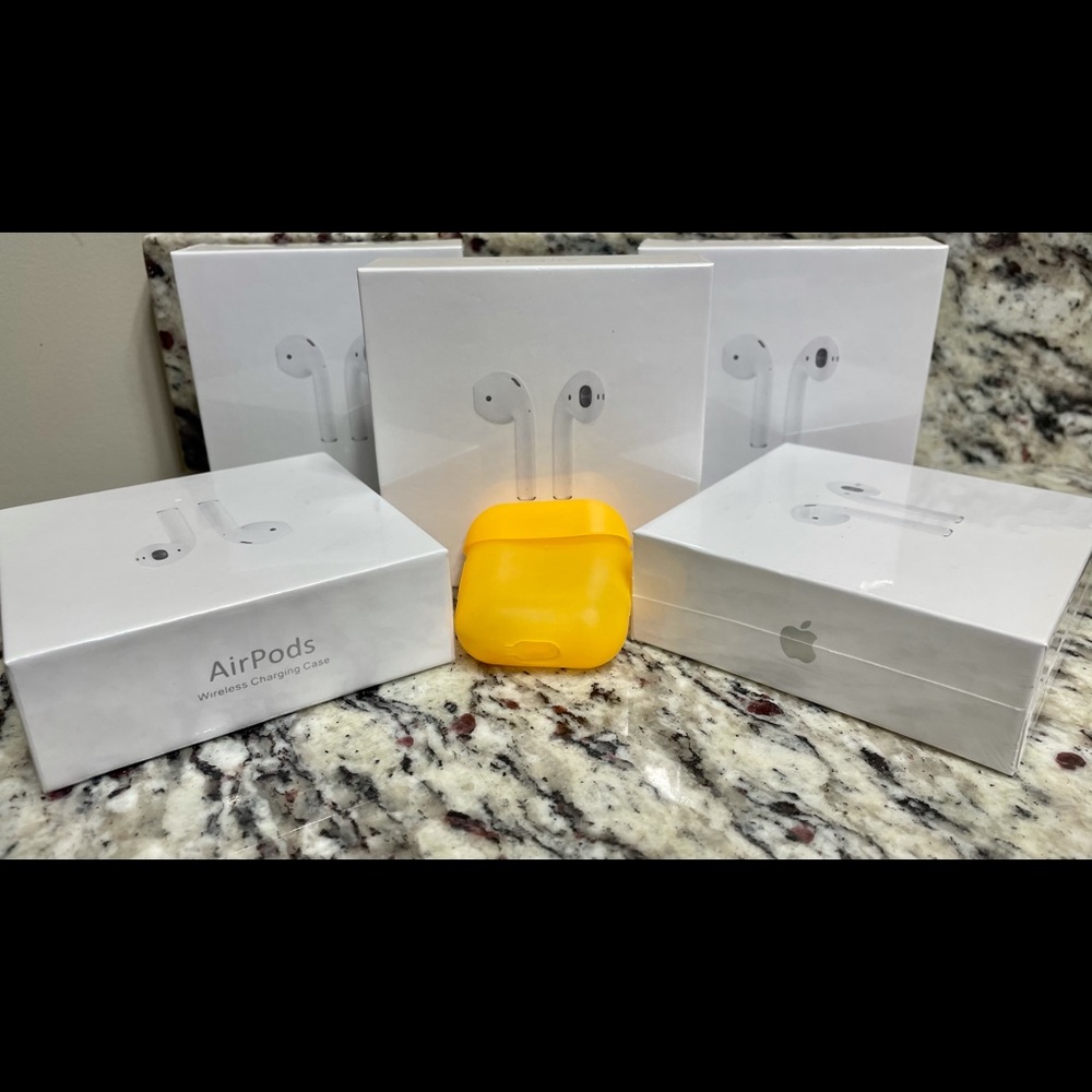 Apple AirPod 2nd Generation.